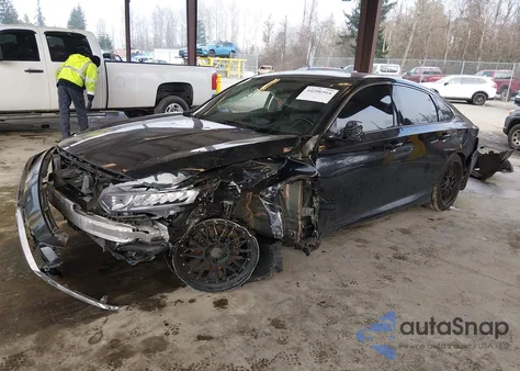 2018 Honda Accord Sport 2.0T из США, поврежденный, VIN 1HGCV2F31JA012151